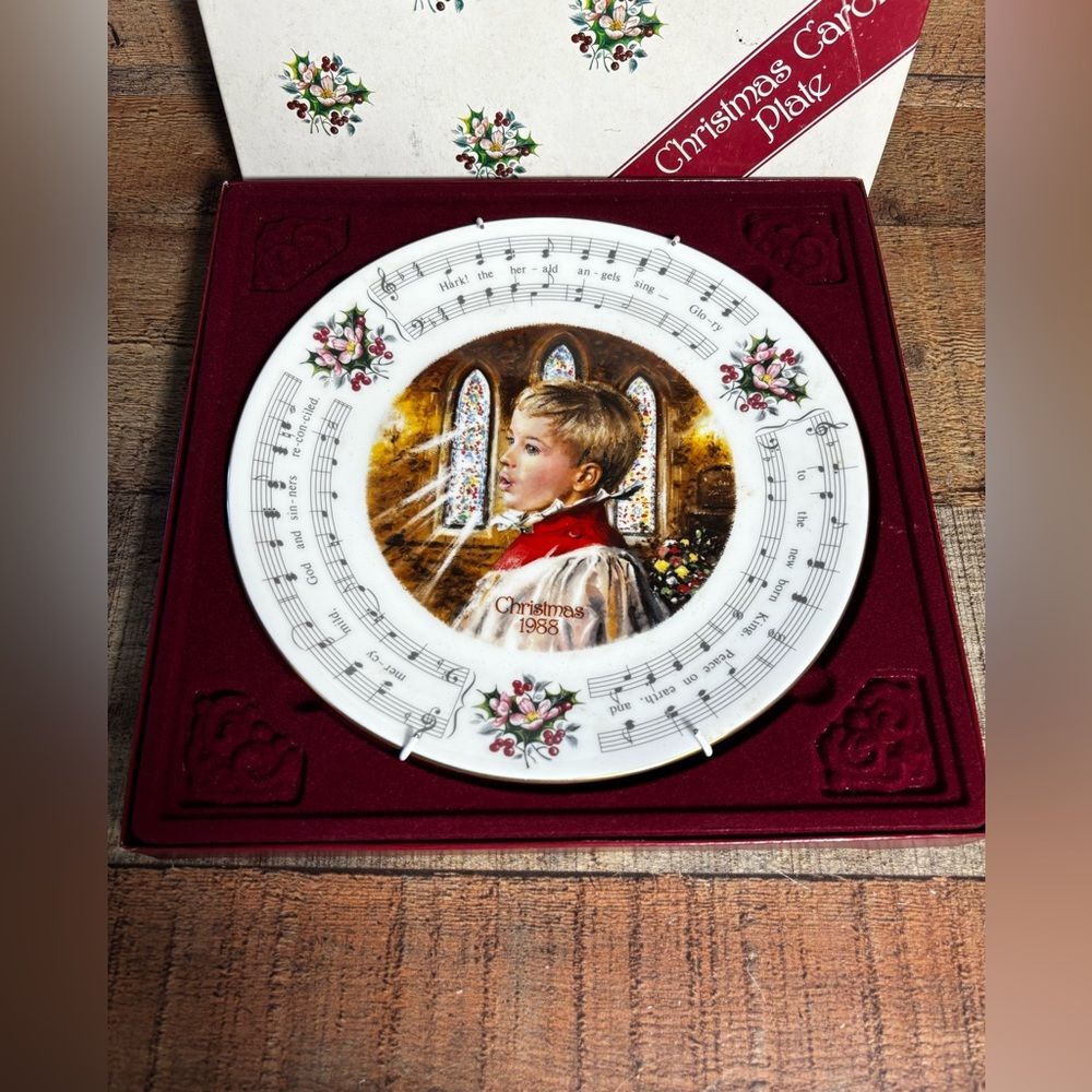 1988 "Hark The Herald Angels Sing" Royal Doulton Christmas Carols Plate